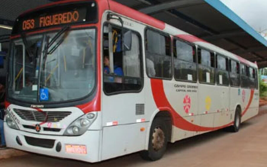 Agora é lei: funcionários devem chamar a polícia caso presenciem cenas de assédio dentro dos ônibus