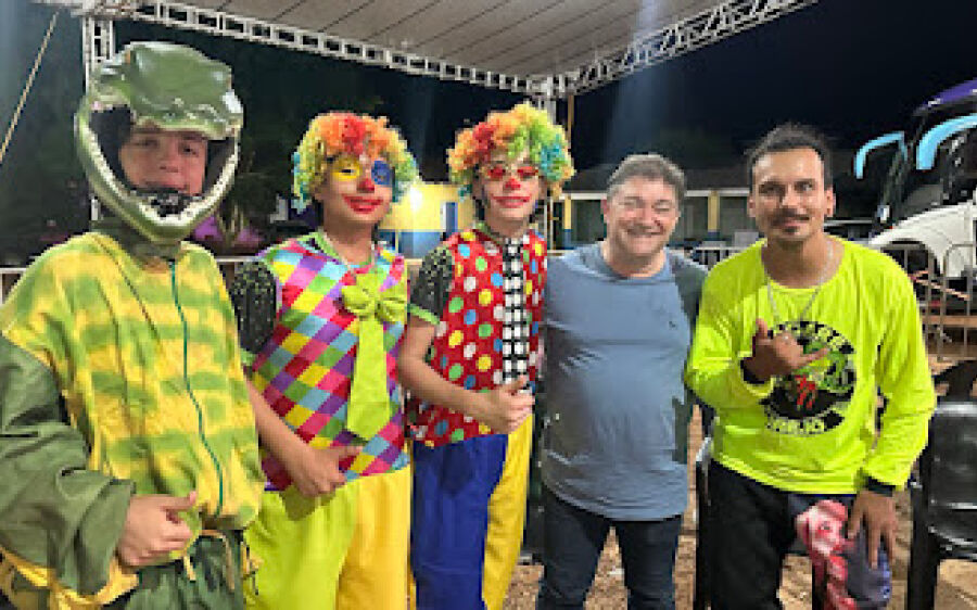 Grupo “Jacaré Du Brejo” deixa Público em Coxim em êxtase durante apresentação