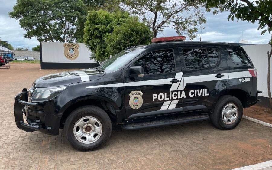 Homem é preso enquanto tentava afogar esposa, em Coxim