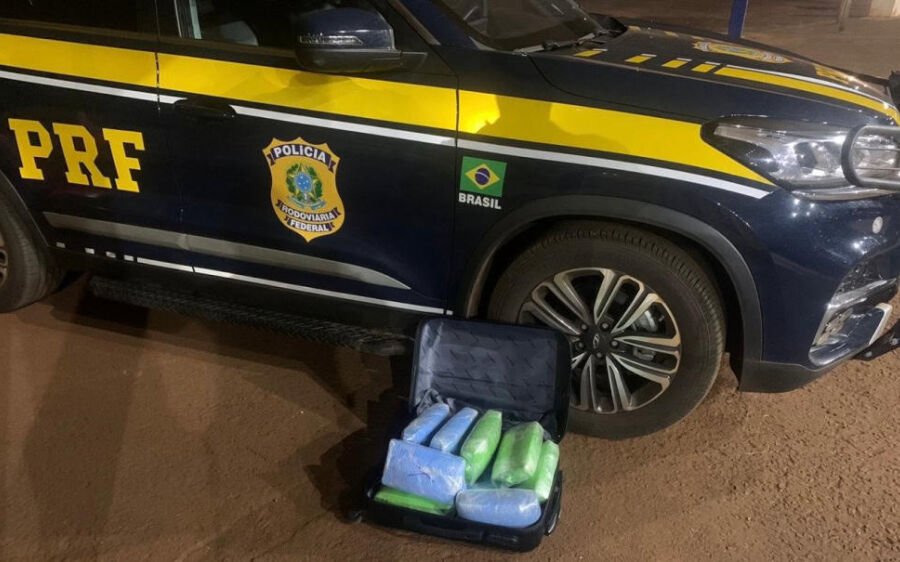 Passageiro de ônibus é preso com dez quilos de maconha na BR-163