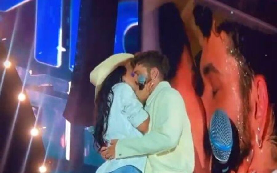 Fãs vão à loucura com beijo de Ana Castela e Gustavo Mioto durante show