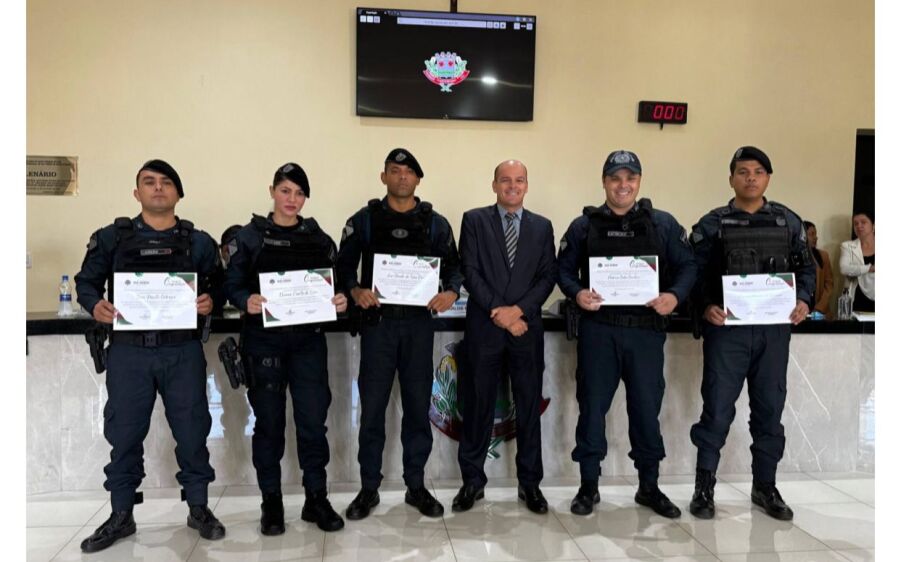 Policiais Militares recebem monção honrosa em Rio Verde
