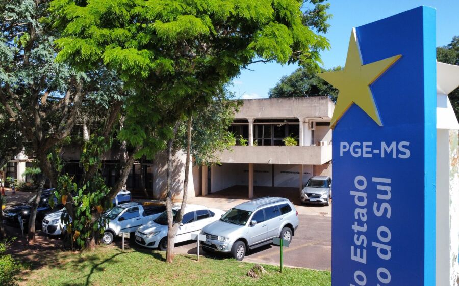 PGE abre processo seletivo de estágio para acadêmicos da área jurídica e financeira