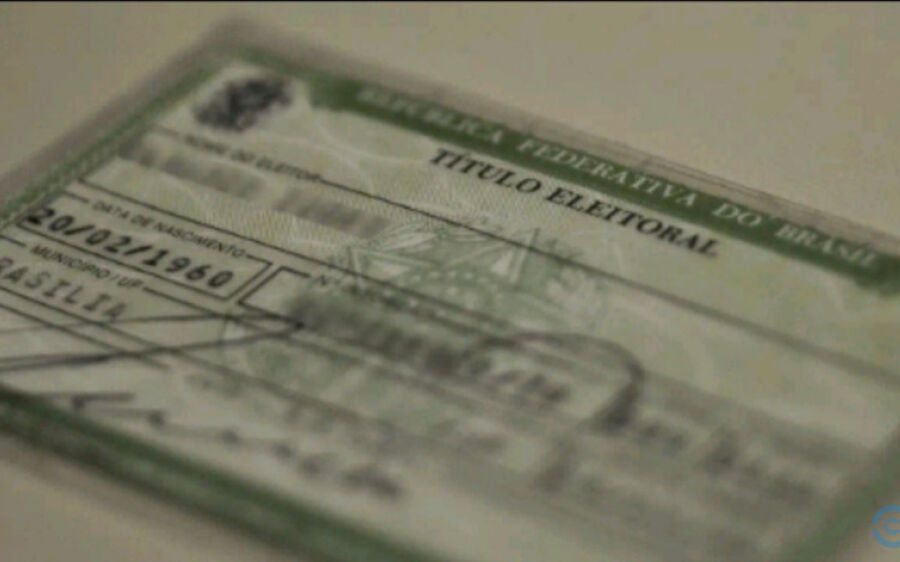 Hoje é último dia para regularizar ou transferir título de eleitor