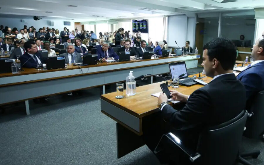 CCJ do Senado aprova aumento de cotas raciais para concurso público