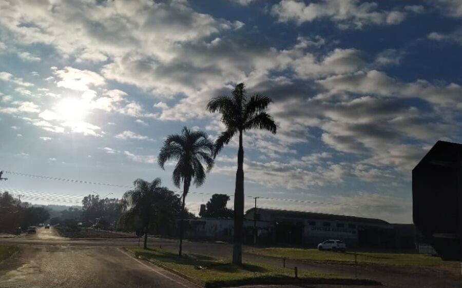 Segunda-feira tem manhã mais fresca e tarde amena