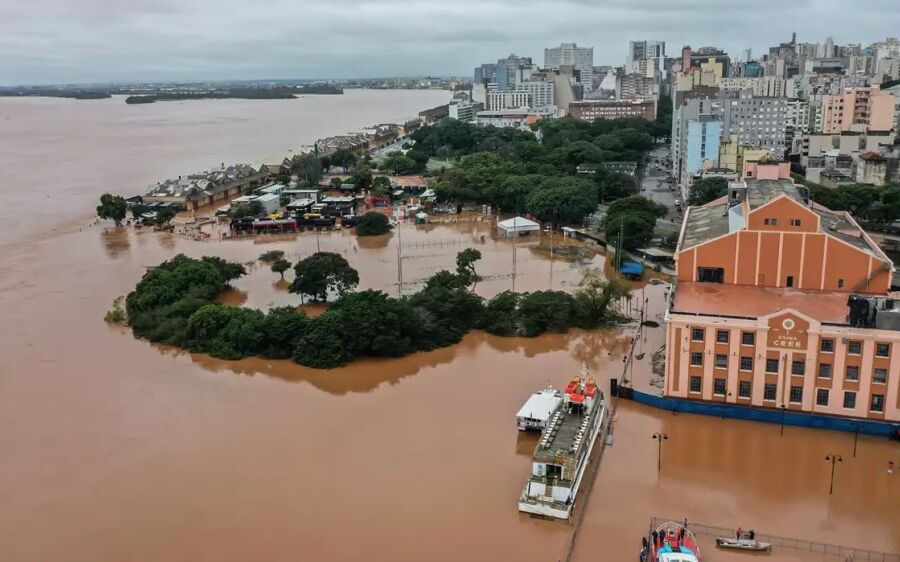 Com retorno de chuva forte no RS, população deve buscar áreas seguras