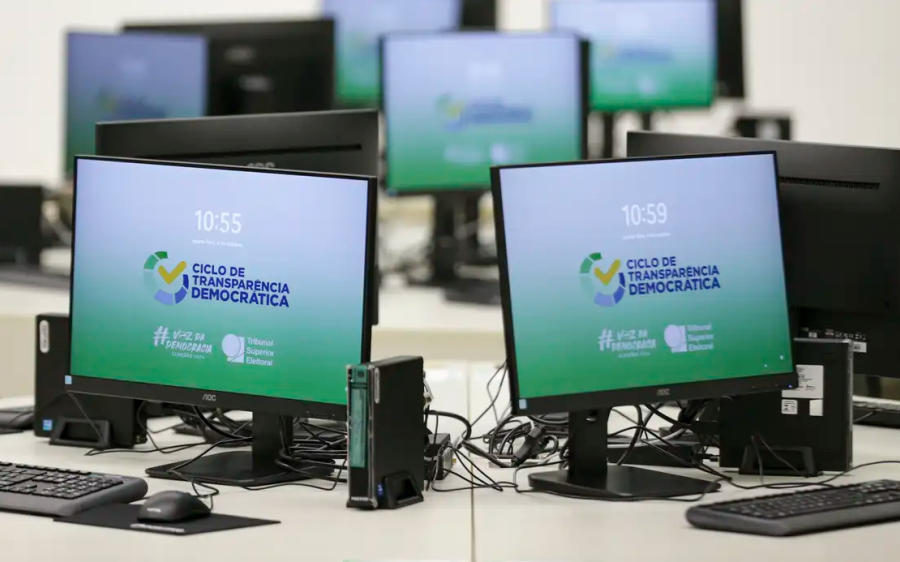 PF e universidade fazem teste em urnas eletrônicas