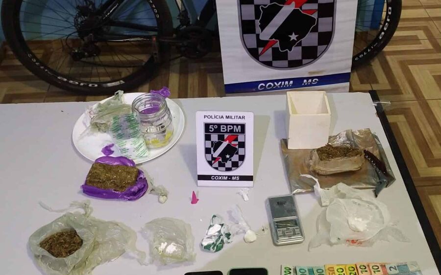 Polícia Militar prende jovens em flagrante por tráfico e apreende drogas e dinheiro em Sonora