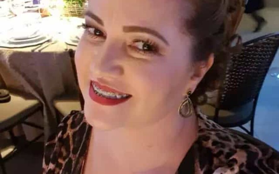 Mulher encontrada morta em matagal era corretora