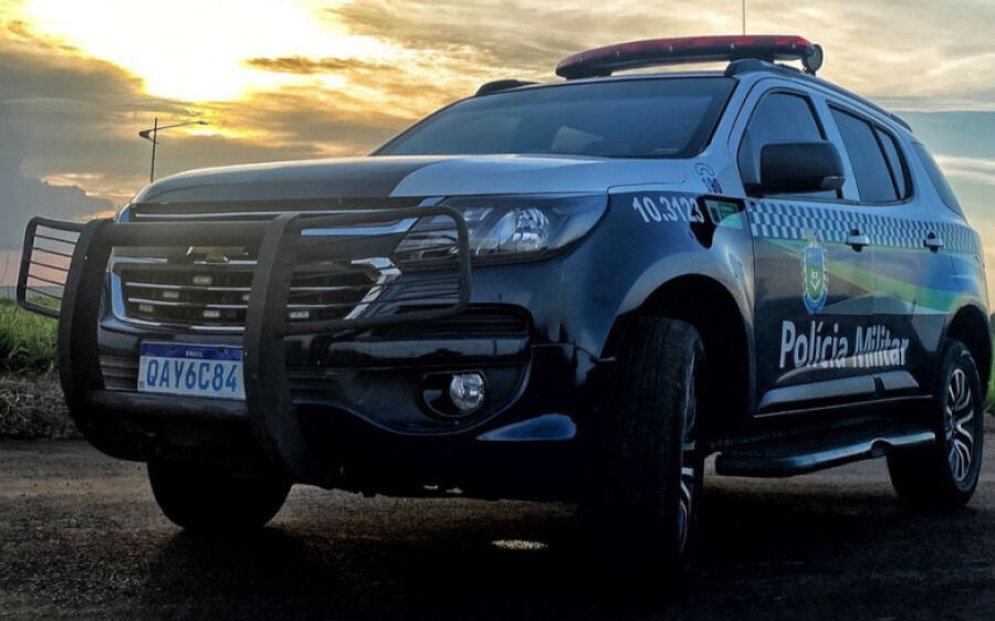 Idoso é preso por dirigir embriagado após se envolver em acidente