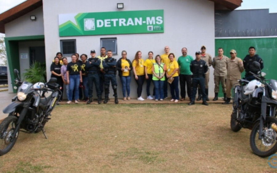 Polícia Militar participa de ação de trânsito durante Maio Amarelo