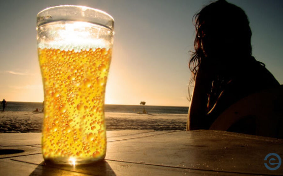 Preço do cigarro no Brasil pode triplicar, diz Banco Mundial; cerveja deve ficar 46% mais cara