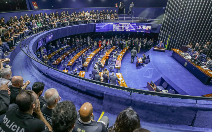 Senado aprova reajustes salariais e reestruturação de servidores