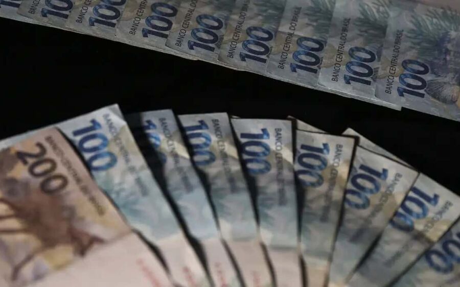 Dívida Pública sobe 0,99% em abril e ultrapassa R$ 6,7 trilhões
