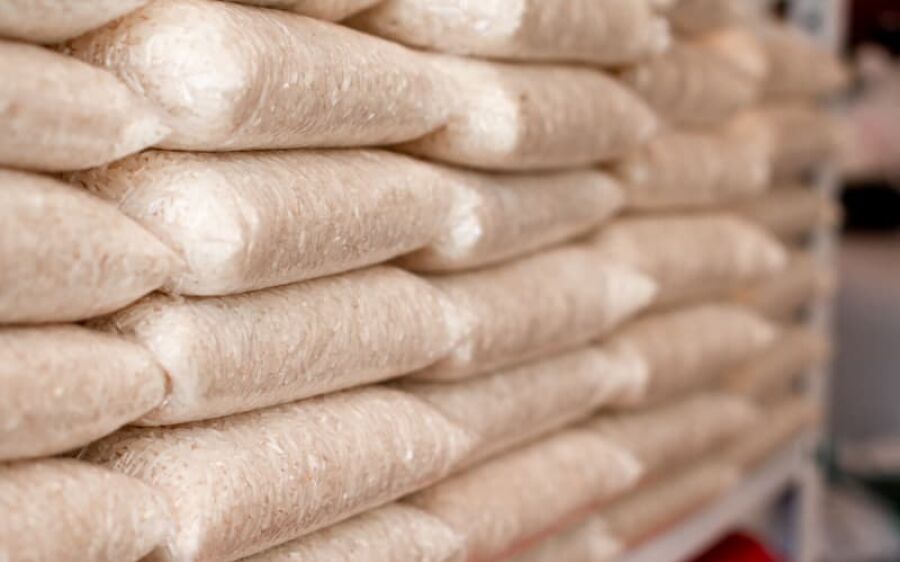 Conab compra 263,3 mil toneladas de arroz importado em leilão