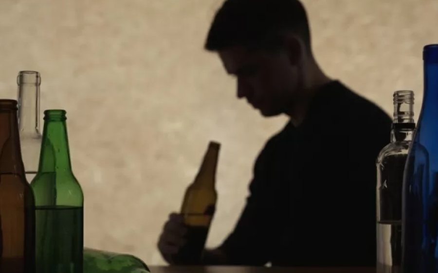 Comissão aprova toque de recolher para menores após 22h em local com  venda de bebidas alcoólicas