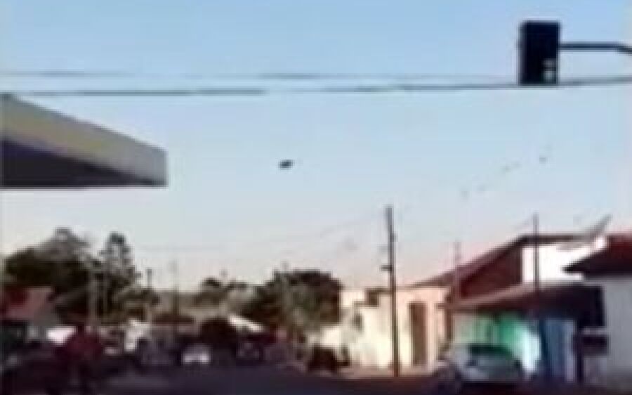 Helicóptero que saiu de MS com 243,7 kg cocaína é derrubado a tiros