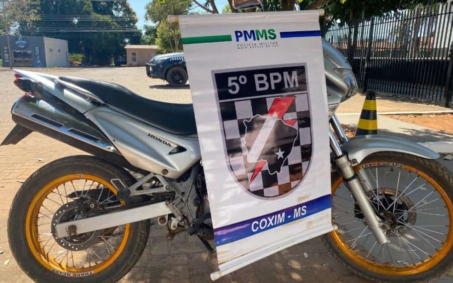 Motociclista é preso por direção perigosa e desobediência em Coxim
