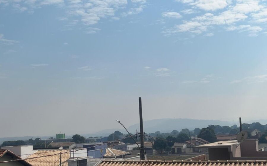 Fumaça de incêndios no Pantanal chega a Coxim e preocupa população