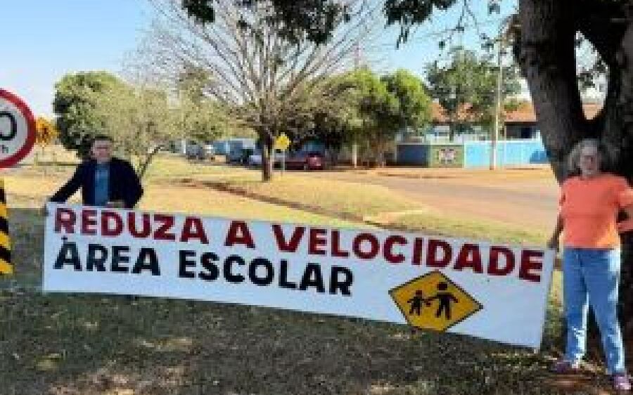 Alunos e comerciantes querem volta de lombada para frear caminhões na BR-163
