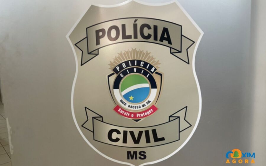 Jovem tem celular furtado de dentro de carro destravado em Coxim