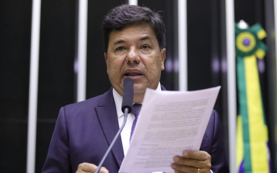 Câmara aprova mudanças na reforma do ensino médio 