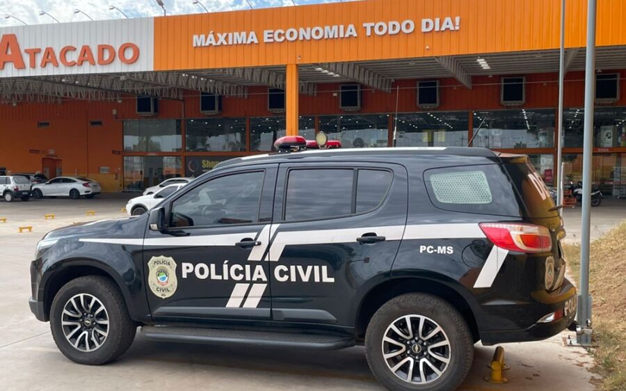 Atacado em Coxim é surpreendido por fiscalização que encontra carnes que estavam impróprias para con