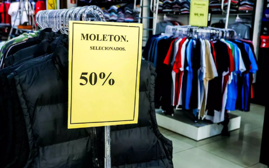 Pesquisa aponta queda de 20% nas vendas e lojistas apostam em promoções