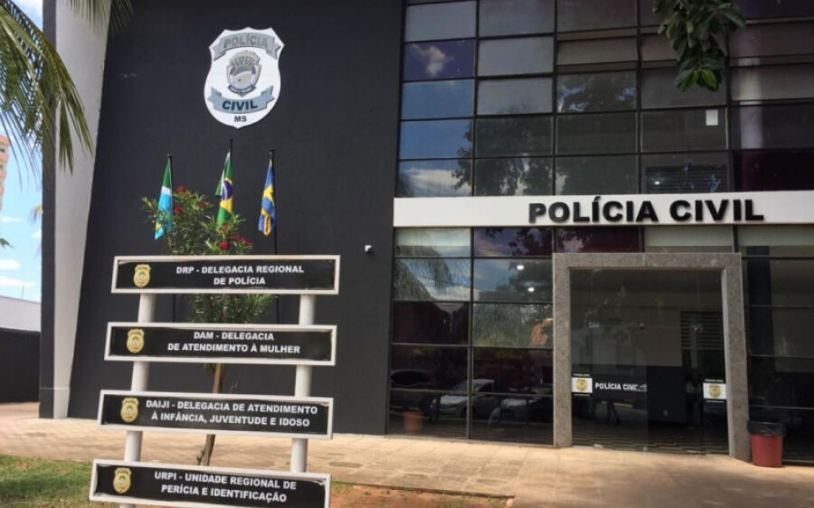 Polícia Civil prende homem por descumprir medida protetiva de urgência, em Corumbá