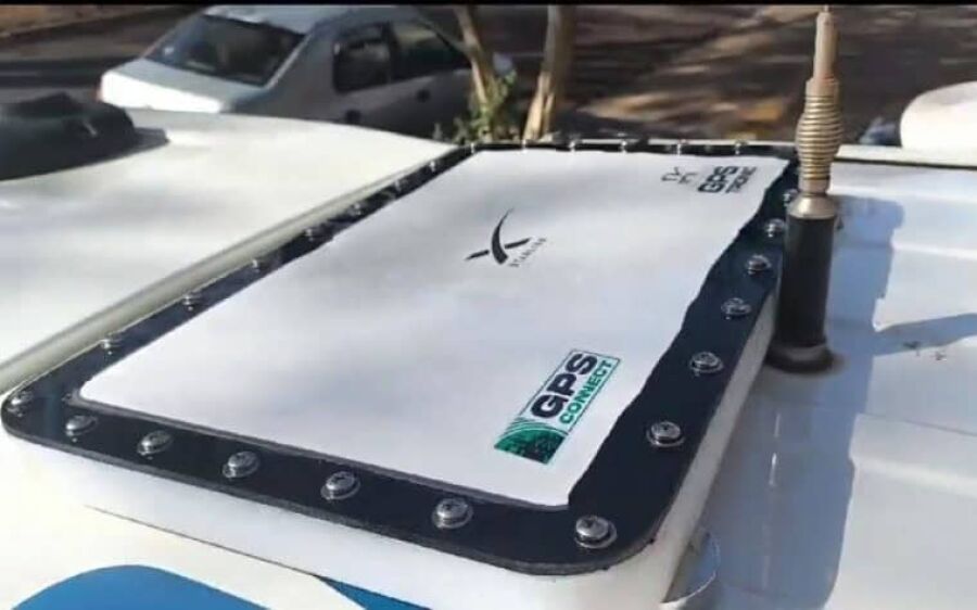 Viatura da PM de Rio Verde recebe equipamento de internet móvel para fortalecer a segurança pública