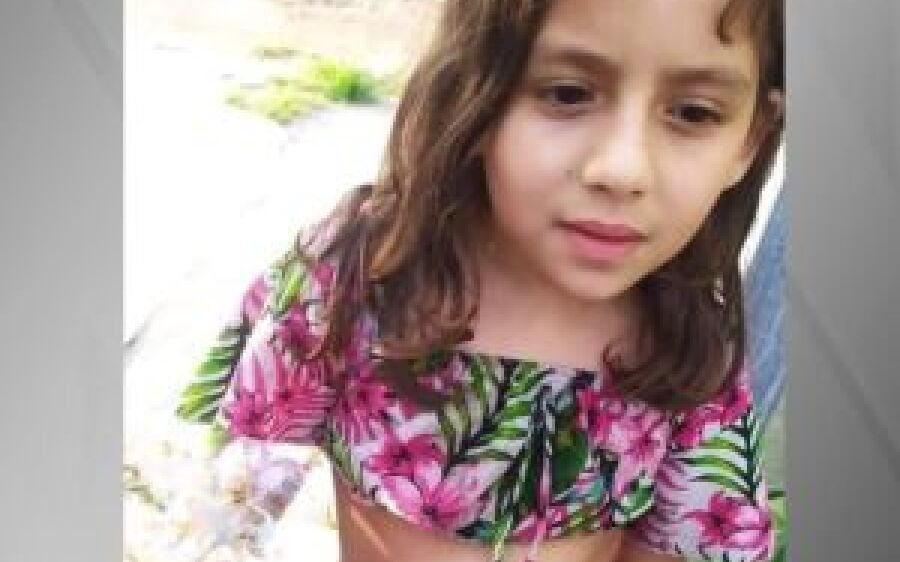 Menina de 9 anos é encontrada morta em contêiner de lixo e mãe é presa