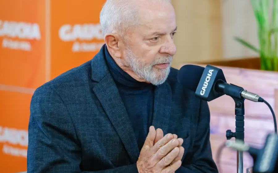 Lula entrega 253 casas e se compromete com prevenção a enchente no Sul