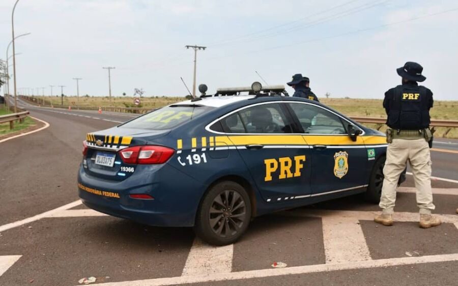 Condutor de caminhão tanque é preso embriagado na BR-262