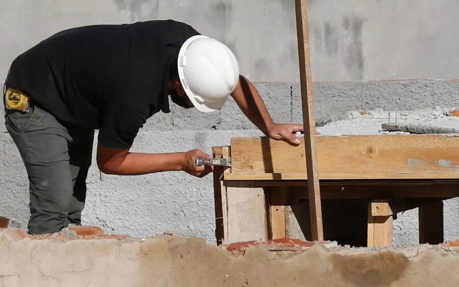 Mais de 60% de desligados que viraram MEI agiram por necessidade