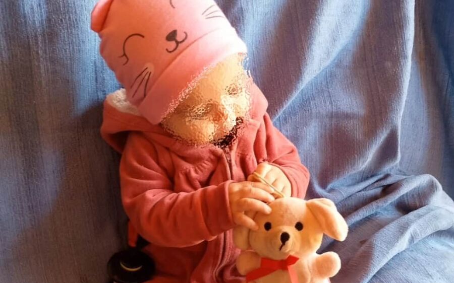 Bebê de 8 meses afogada pela mãe segue em estado grave, mas apresenta melhora