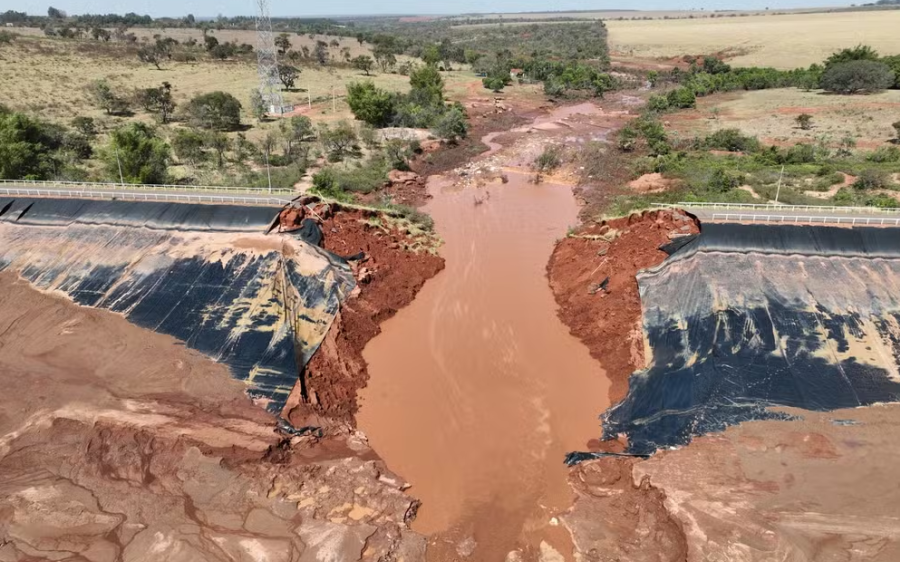 Justiça bloqueia R$ 35 milhões de donos de condomínio de luxo após rompimento de barragem em Jaragua