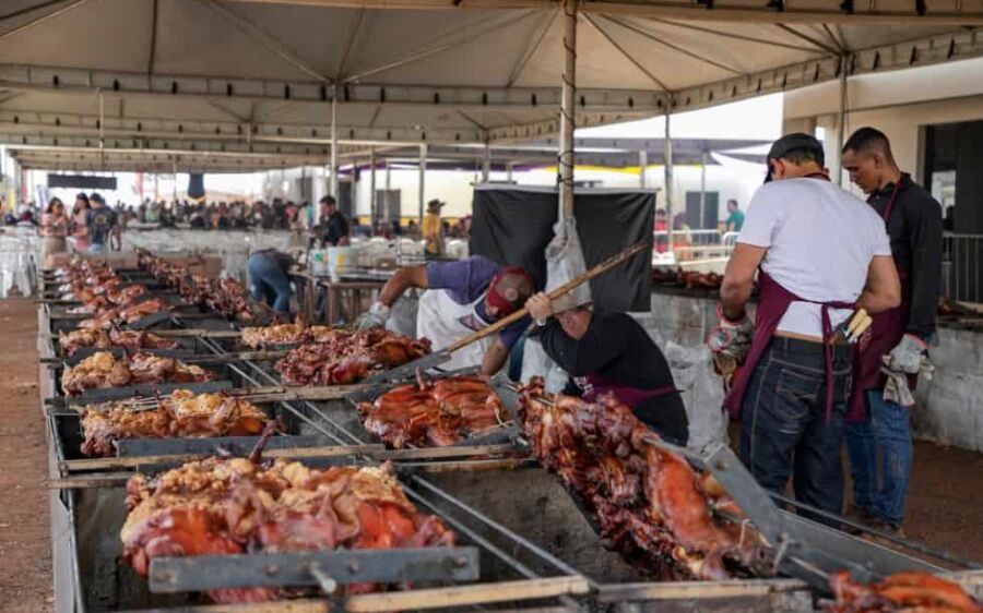 Festa do Leitão no Rolete movimenta São Gabriel do Oeste e recebe autoridades estaduais