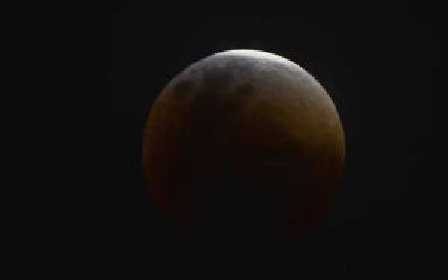 Eclipse parcial da Lua acontece nesta terça-feira