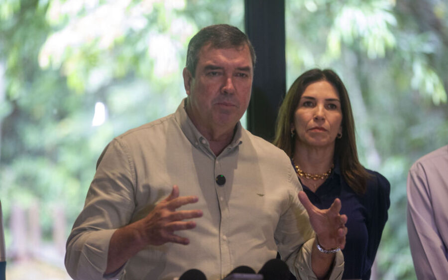 Riedel desconversa, mas não descarta seguir Azambuja para o PL em 2025