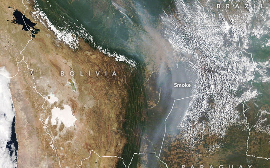 Incêndio na divisa com a Bolívia causa grande quantidade de fumaça em Coxim
