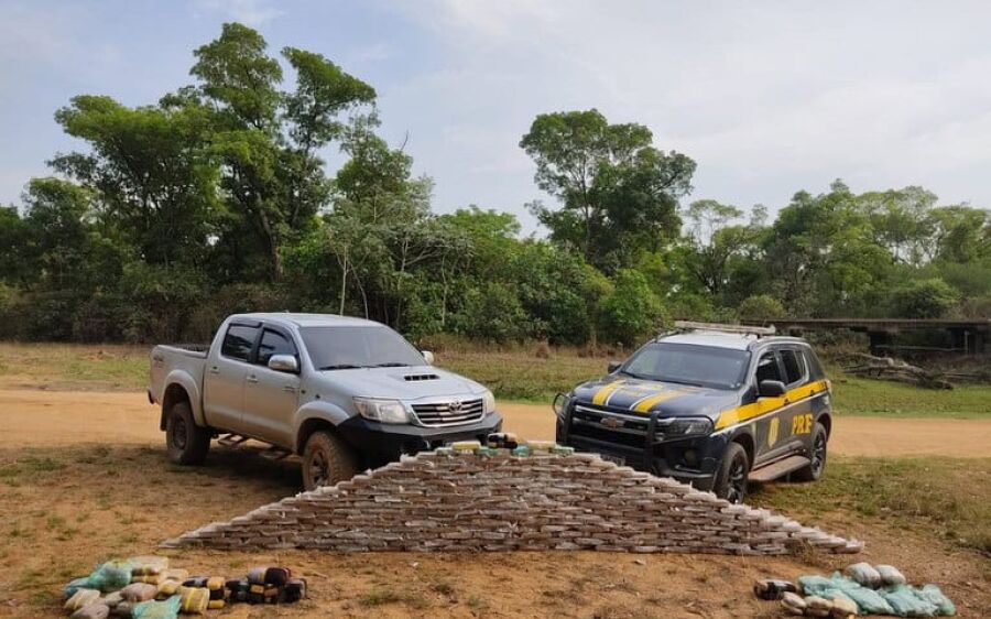 Homem é preso com 257 Kg de drogas após tentar fugir da PRF em Rio Negro