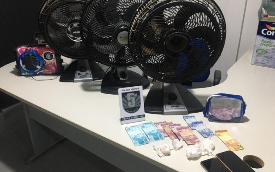 Polícia Militar prende jovem por tráfico de drogas e fecha ponto de venda em Pedro Gomes