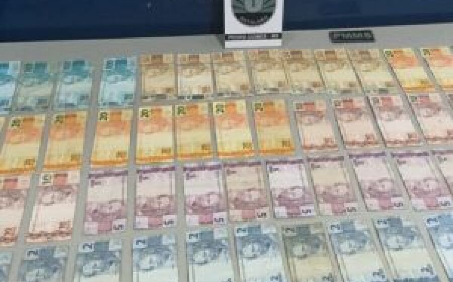 Polícia Militar prende jovem por tráfico de drogas e fecha ponto de venda em Pedro Gomes