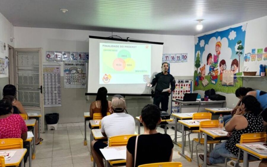  Polícia Militar inicia curso Proerd Pais em Coxim 