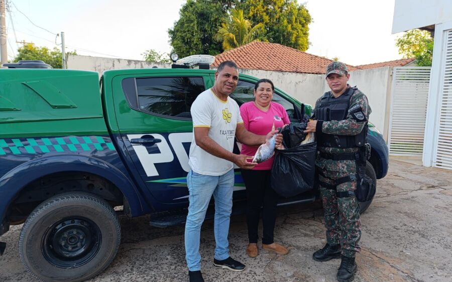 Polícia Militar Ambiental em gesto de solidariedade doa 42 kg de pescado ao asilo Casa Lar em Coxim