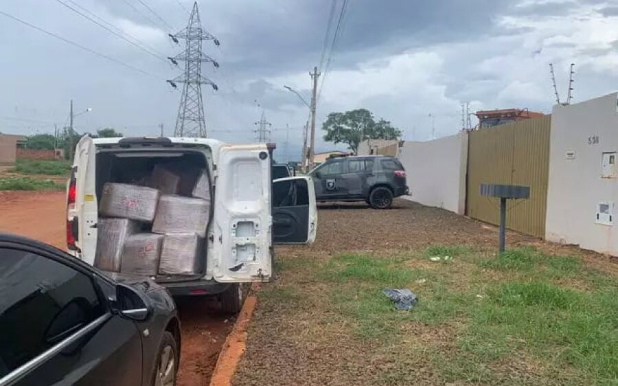 Três são presos escondendo maconha em depósito na Capital