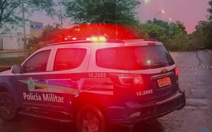 Homem aciona a PM após ter veículo alvejado por tiros