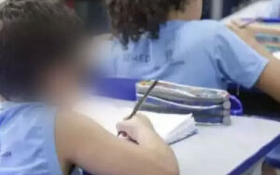 Pais denunciam professor que chamou alunos de burros e pobres em MS