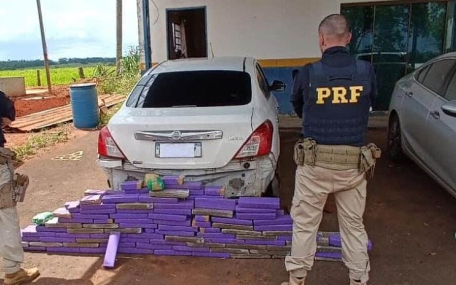 Casal é flagrado com 100 kg de maconha ocultos em carro abordado pela PRF